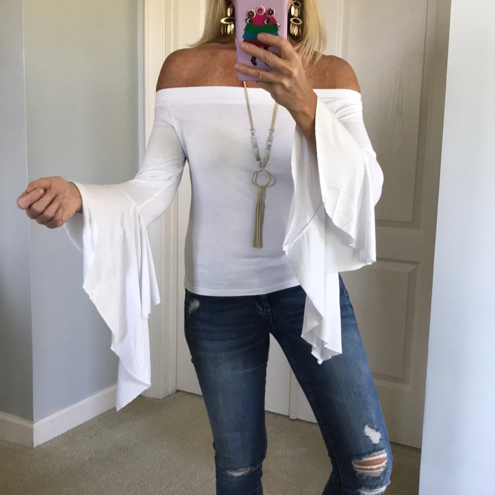 🍭🌸1 SM🌸🍭White Off The Shoulder Top - Picture 3 of 8